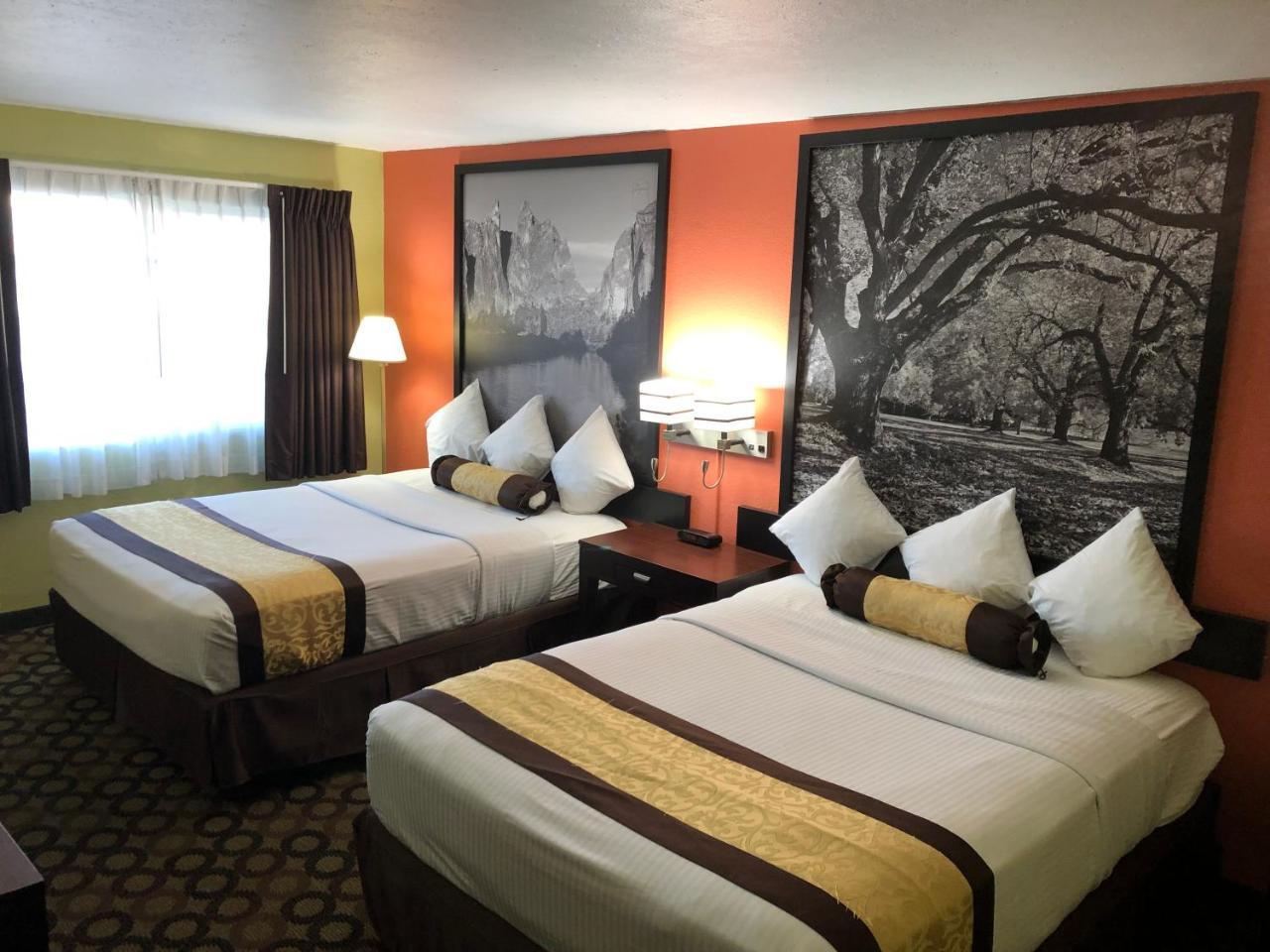Super 8 By Wyndham Ontario Motel Eksteriør bilde